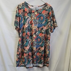 Vibrant Paisley Print Short Sleeve Top